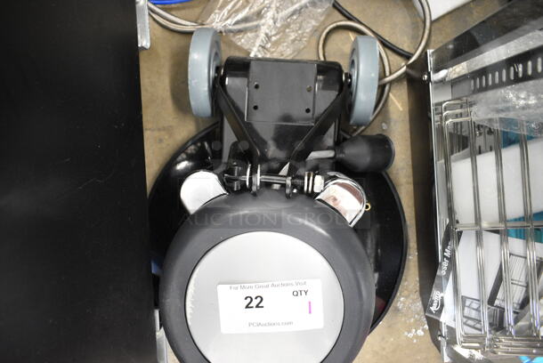 BRAND NEW SCRATCH AND DENT! Clarke CFP PRO 17HD 17" Single Speed Rotary Floor Machine. Just The Base. 120 Volts, 1 Phase. Cannot Test Due To Missing Power Cord - Image 3 of 5