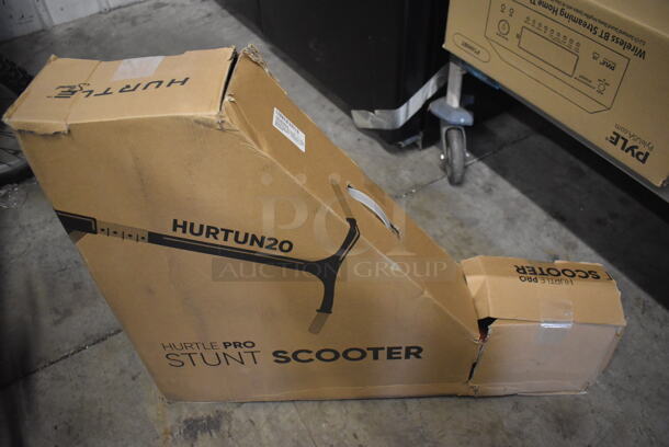 IN ORIGINAL BOX! Hurtle Pro HURTUN20 Stunt Scooter. Stock Picture Used as Gallery - Image 2 of 6