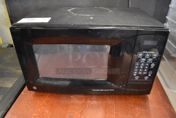 General Electric JES735BF 01 Metal Countertop Microwave Oven. 120 Volts, 1 Phase. 19x13x11