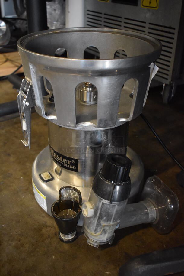 Nutrifaster N450 Metal Commercial Countertop Juicer. 110 Volts, 1 Phase. 13x13x16. Tested and Does Not Power On - Image 4 of 6