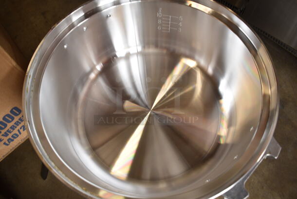 BRAND NEW SCRATCH AND DENT! RiceMaster RM-55N-R Metal Commercial Natural Gas 110 Cup (55 Cup Raw) Gas Rice Cooker and Warmer.  - Image 4 of 6