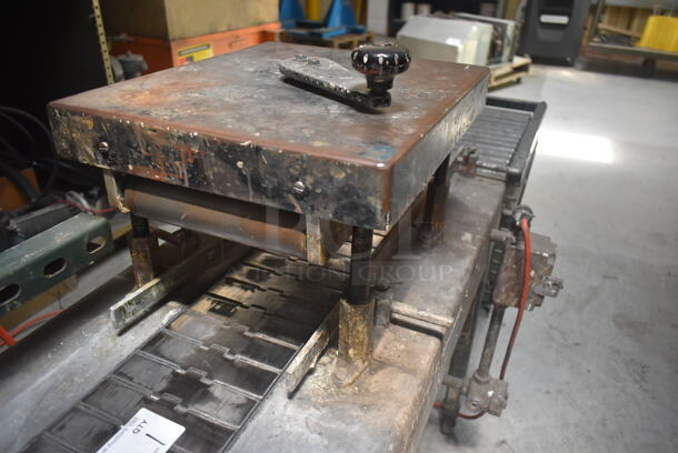 Mikroway FCDCX Gray Metal Floor Style Filler Closer. BUYER MUST REMOVE. - Image 5 of 6