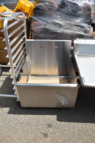 BRAND NEW SCRATCH AND DENT! Stainless Steel Single Bay Sink. No Legs. 