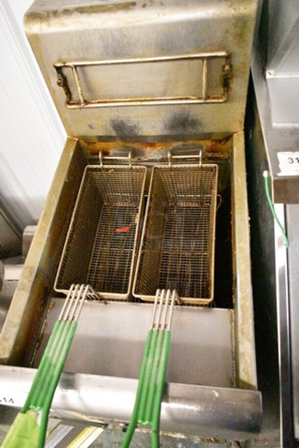 2015 Frymaster SR14ESD Stainless Steel Commercial Floor Style Electric Powered Deep Fat Fryer w 2 Metal Fry Baskets. 240 Volts, 1 Phase.  - Image 4 of 5