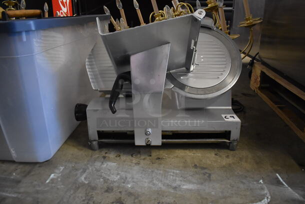 Avantco SLR5312 Stainless Steel Commercial Countertop Meat Slicer w/ Blade Sharpener. 120 Volts, 1 Phase. Tested and Working! - Image 2 of 5