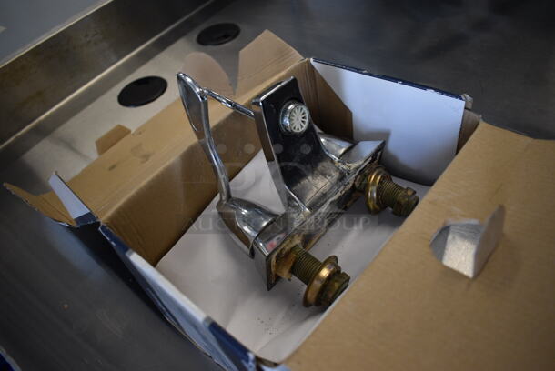 Metal Faucet w/ Handles.  - Image 3 of 3