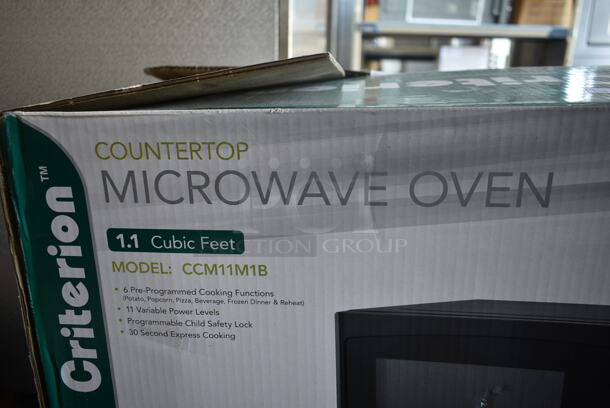 BRAND NEW IN BOX! Criterion CCM11M1B Countertop Microwave Oven w/ Plate. 120 Volts, 1 Phase. - Image 4 of 7