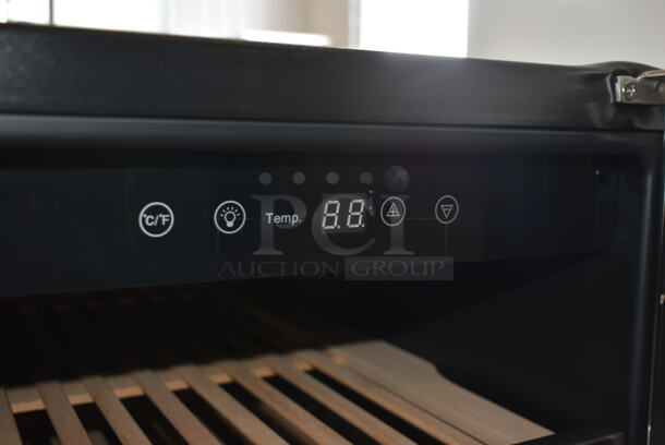 BRAND NEW SCRATCH AND DENT! Whynter BWB-3388FDS 30′′ Built-In French Door Dual Zone 33 Bottle Wine Refrigerator 88 Can Beverage Center. 115 Volts, 1 Phase. Tested and Working! - Image 6 of 9