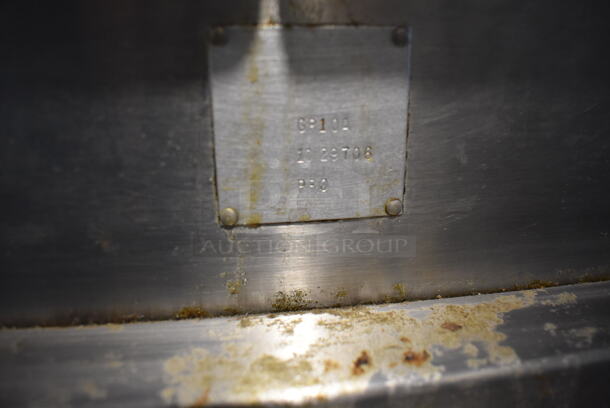 GR10A Metal Commercial Propane Gas Powered 6 Burner Range w/ Oven, Over Shelf and Back Splash. 34x32x51GR10A - Image 5 of 7