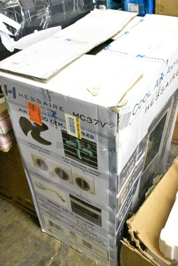 IN ORIGINAL BOX! Hessaire MC37V 950 sq ft Portable Evaporative Cooler 3100 CFM - Image 2 of 7