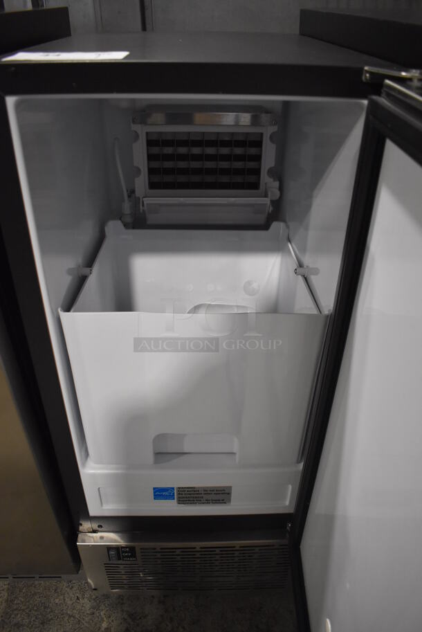 BRAND NEW SCRATCH AND DENT! Whynter UIM-502SS Stainless Steel Self Contained Ice Maker. 115 Volts, 1 Phase. 14.5x24.5x32.5 Tested and Working! - Image 4 of 8
