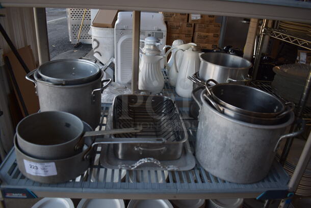 ALL ONE MONEY! Tier Lot of Various Items Including Metal Stock Pots, Metal Sauce Pans and Baking Pans