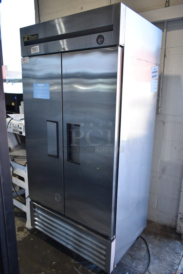 2015 True T-35 Stainless Steel Commercial 2 Door Reach In Cooler. 115 Volts, 1 Phase. Tested and Working!