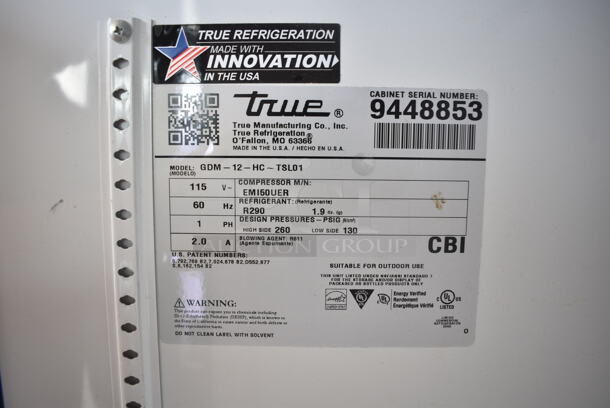 2020 True GDM-12-HC Metal Single Door Reach In Cooler Merchandiser w/ Poly Coated Racks. 115 Volts, 1 Phase. Tested and Working! - Image 4 of 4