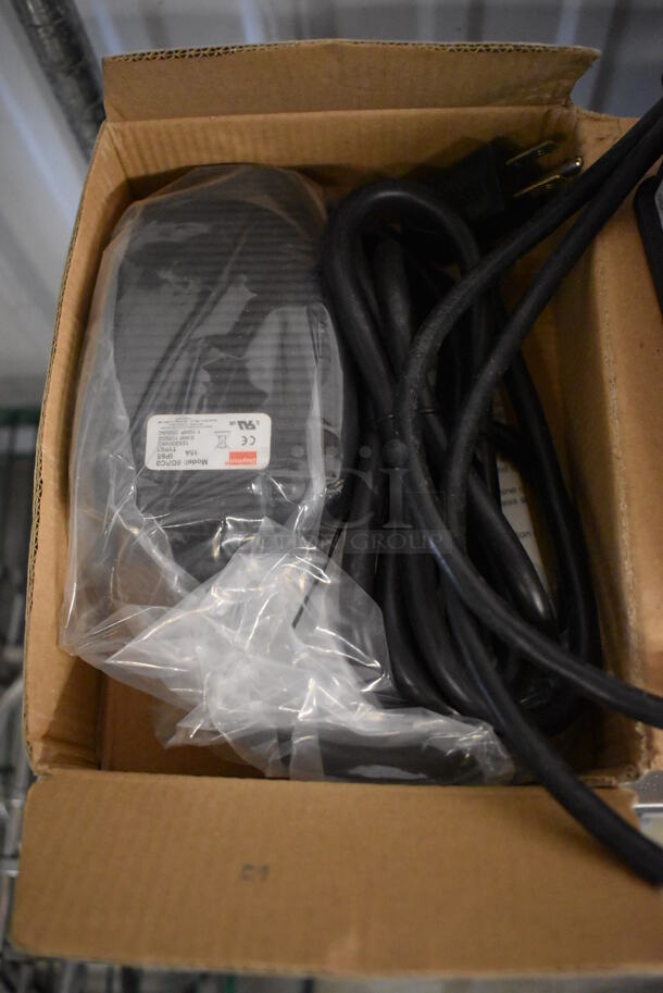 Astro Blender AM-2 Stainless Steel Commercial Countertop Mix-N-Blender w/ 2 Foot Pedals and 39 Bottles. 115 Volts, 1 Phase. 28x11x24.5. Tested and Working! - Image 10 of 12