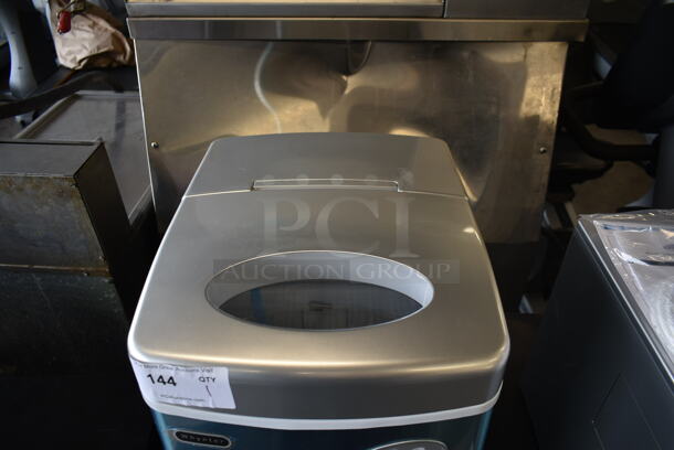 BRAND NEW SCRATCH AND DENT! Whynter IMC-490SS Portable 49lb Freestanding Stainless Steel Ice Maker. 115 Volts, 1 Phase. Tested and Working! - Image 4 of 6