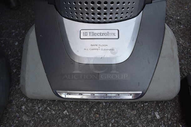 Electrolux Vacuum Cleaner. 14x15x46 - Image 3 of 4