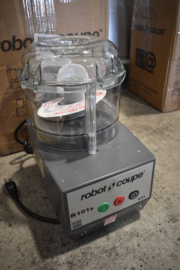 BRAND NEW SCRATCH AND DENT! Robot Coupe Model R 101 B Metal Commercial Countertop Food Processor w/ Bowl, Lid, S Blade. 120 Volts, 1 Phase. 8x11x13.5. Tested and Working! - Image 8 of 8