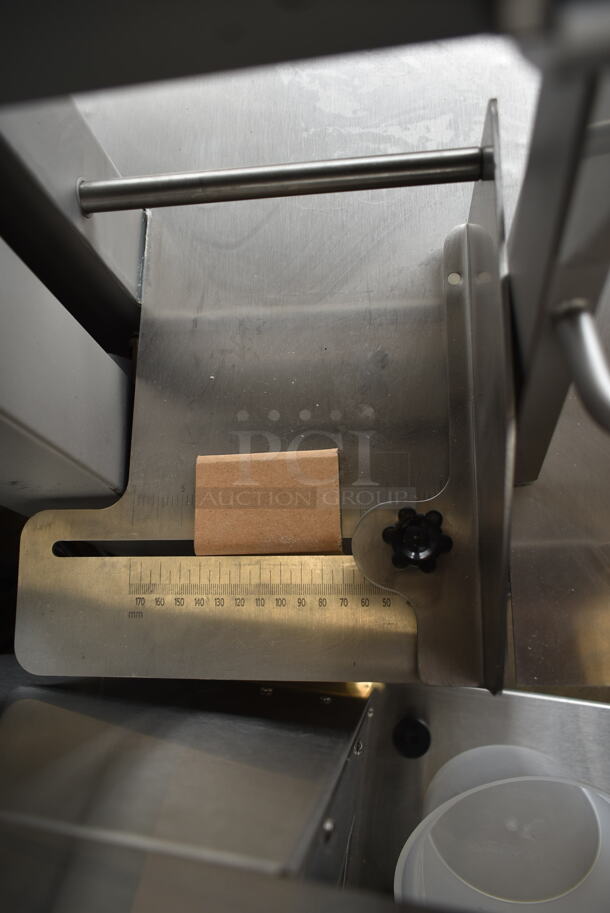 BRAND NEW SCRATCH AND DENT! Avantco HLS-1650 EMBS65SS 65" Blade Stainless Steel Countertop Vertical Band Meat Saw. 110 Volts, 1 Phase. Tested and Working! - Image 4 of 7