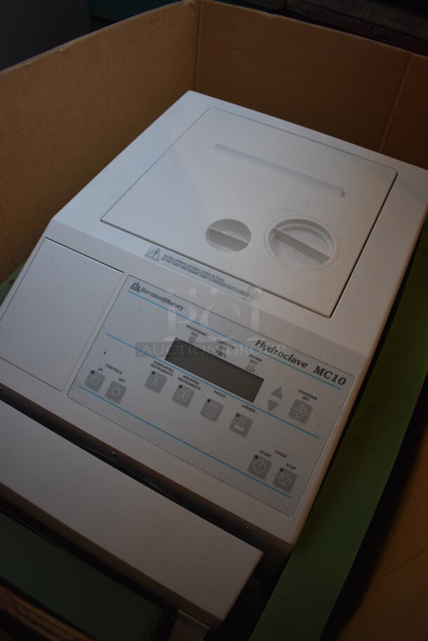 BRAND NEW IN BOX! Barnstead Harvey MC10 Metal Countertop Hydroclave. Appears To Be New. 15x20x16 - Image 4 of 6