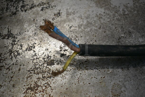 Fleetwood EG618 Stainless Steel Commercial Countertop Electric Powered Flat Top Griddle. 220 Volts.  - Image 2 of 6