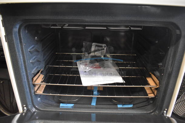 BRAND NEW! Hotpoint R B526D H1CC Metal 4 Burner Range w/ Oven. 30x30x48 - Image 6 of 8