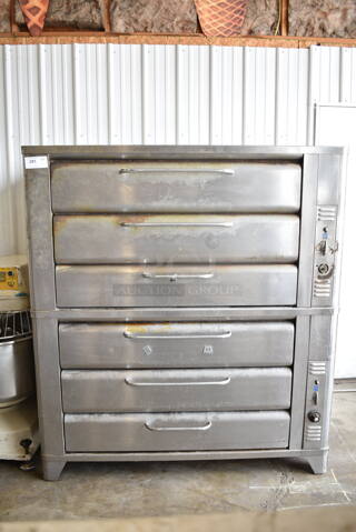 2 Blodgett 981-S Stainless Steel Commercial Natural Gas Powered 2 Deck Pizza Oven. 50,000 BTU. 2 Times Your Bid!