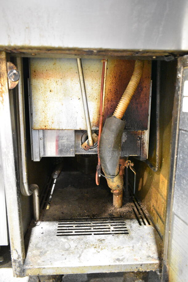 Stainless Steel Commercial Floor Style Pasta Cooker w/ 6 Baskets. - Image 6 of 8