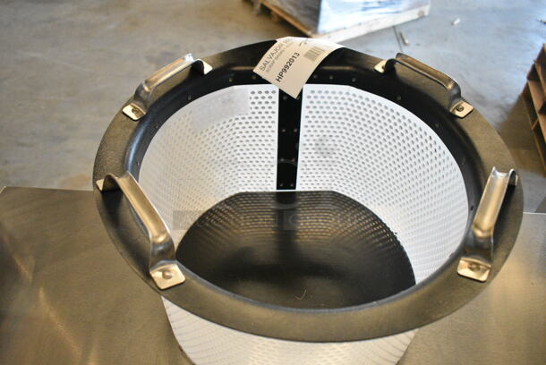 BRAND NEW SCRATCH AND DENT! HP992013 Salvajor 992013 Scrap Basket Assy - Image 4 of 5