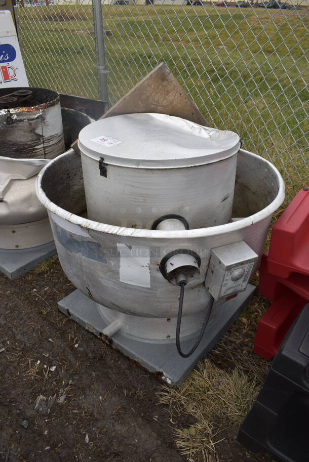 Metal Commercial Mushroom Rooftop Exhaust Fan. 34x34x32 - Image 3 of 6