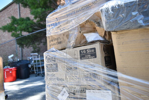PALLET LOT of 26 BRAND NEW Boxes Including 128HD16COMBO ChoiceHD 16 oz. Microwavable Translucent Plastic Deli Container and Lid Combo Pack - 240/Case, 433LSLCPIE Choice 5" Clear Hinged Slice Container with Low Dome Lid, 966TALLFLDN Choice Kraft Natural Tall-Fold 6" x 13" Dispenser Napkin - 8000/Case, 500CC20 Choice Clear PET Plastic Cold Cup, 129MCS12W Choice 12 oz. White 6" x 4 3/4" x 1 3/4" Rectangular Microwavable Heavy Weight Container with Lid - 150/Case, 130IC10PCL Choice 10 lb. Clear Plastic Ice Bag with Ice Print - 1000/Case, 124HCDS1410 American Metalcraft HCDS1410 14" x 10" Hard Coat Anodized Aluminum Detroit-Style Pizza Pan, 347RPBD6WHGD White Plastic Plate with Gold Bands, 500CC20 Choice Clear PET Customizable Plastic Cold Cup - 20 oz. - 600/Case, 130HBKCUTKW Visions Individually Wrapped Black Heavy Weight Plastic Knife - 1000/Case, 129MCR50B Choice 43 oz. Black Round Microwavable Heavy Weight Container with Lid 9" - 150/Case, 433NHT101H Choice 1/6 Standard Size White "Thank You" Medium-Duty Plastic T-Shirt Bag - 1000/Case, 129MCS12W Choice 12 oz. White 6" x 4 3/4" x 1 3/4" Rectangular Microwavable Heavy Weight Container with Lid - 150/Case, 433LSLCPIE Choice 5" Clear Hinged Slice Container with Low Dome Lid. 26 Times Your Bid!  - Image 10 of 12