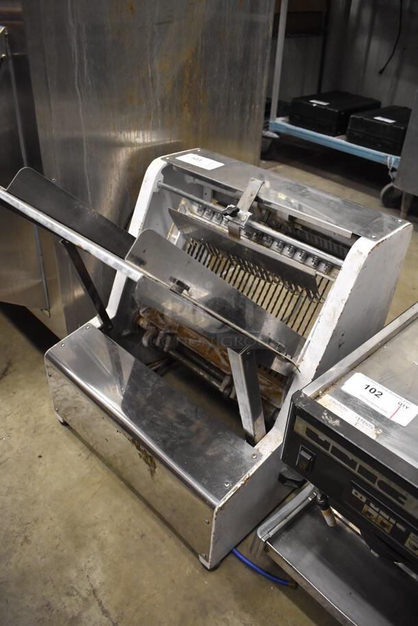 Metal Commercial Countertop Bread Loaf Slicer. 120 Volts, 1 Phase. 21x27x27. Tested and Working!