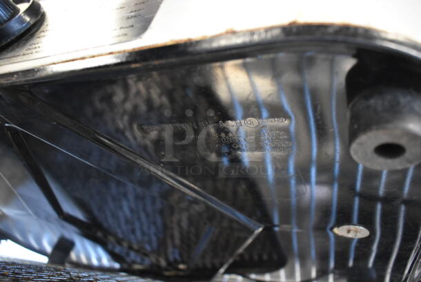 Hamilton Beach Metal Countertop Automatic Roaster Oven. Tested and Working! - Image 5 of 5
