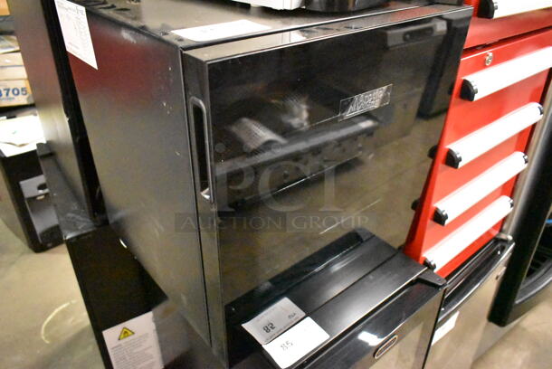 BRAND NEW SCRATCH AND DENT! Arctic King AWCA016ADB 16 Bottle Wine Cooler Bar Fridge Merchandiser. 115 Volts, 1 Phase. Tested and Working! - Image 3 of 5
