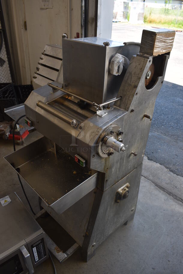 Metal Commercial Floor Style Pasta Machine. 208-250 Volts. 28x38x49