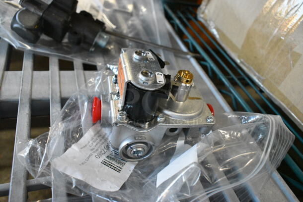 3 BRAND NEW SCRATCH AND DENT! Items Including HP0042375600 Vulcan 00-423756-00004 Dual Point Gas Ignition Contro, HP2004972690 Vulcan 00-497269-00002 Valve,Combo W.R. 25m02-738 Lp, HP2004174240 Vulcan 00-417424-000G2 Thermostat. 3 Times Your Bid!  - Image 4 of 7