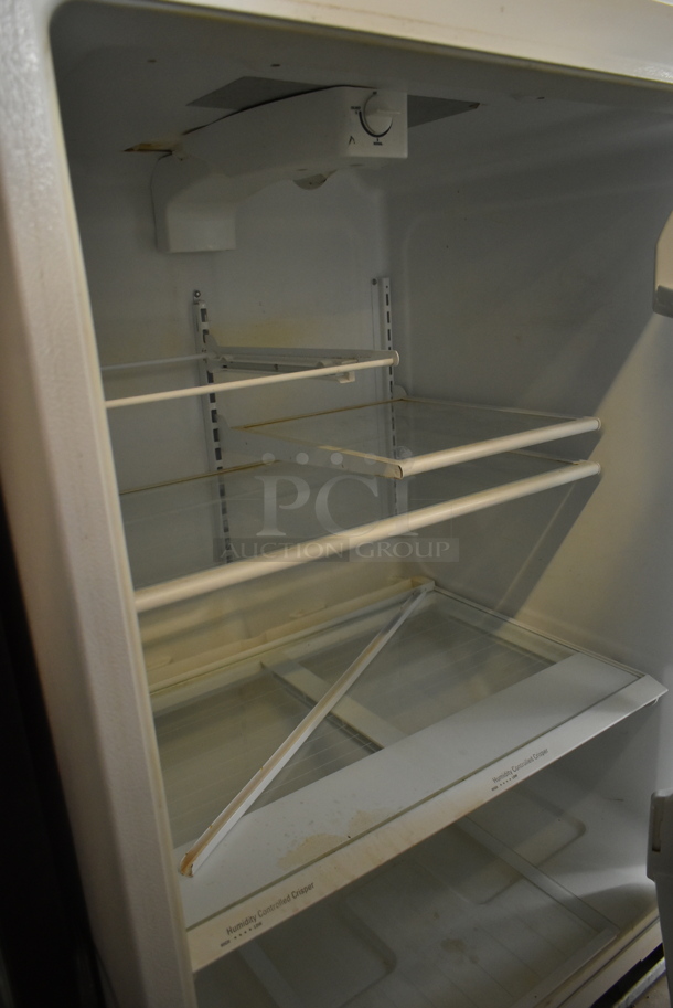 Whirlpool ET1MHKXMQ04 Metal Cooler Freezer Combo. 115 Volts, 1 Phase. Tested and Powers On But Does Not Get Cold - Image 4 of 6