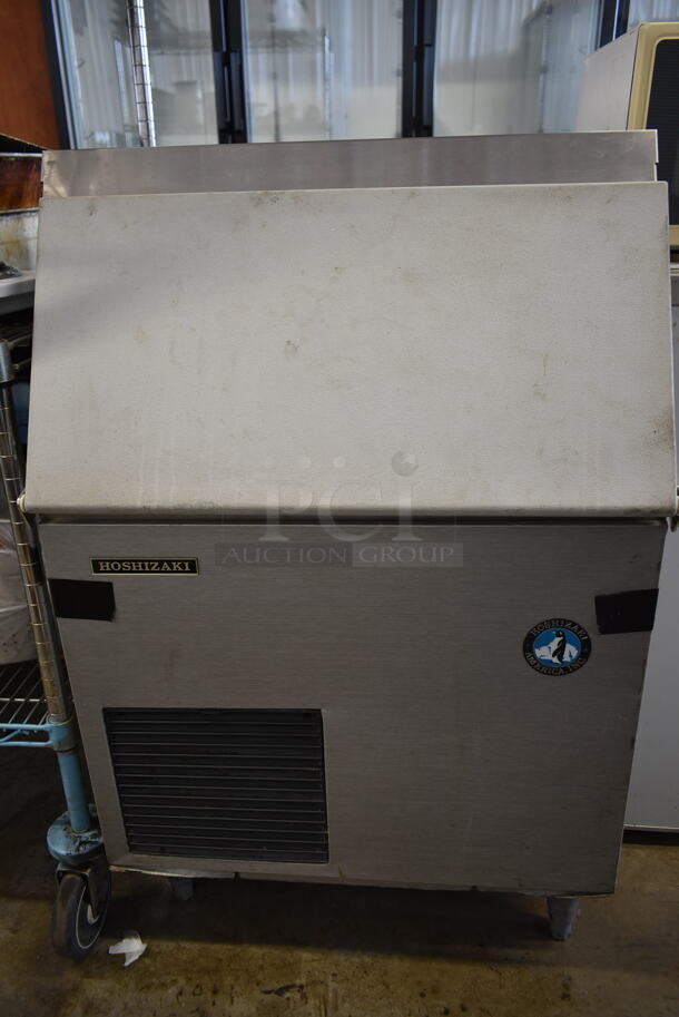 Hoshizaki KM-150BWP Stainless Steel Commercial Self Contained Ice Machine. 115-120 Volts, 1 Phase.   - Image 3 of 6