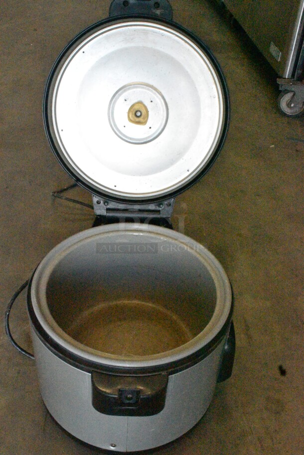 Living Tech BJC-282BE Metal Countertop Rice Cooker. 120 Volts, 1 Phase. Tested and Does Not Power On - Image 4 of 7