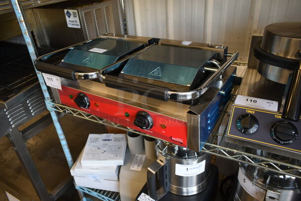 BRAND NEW SCRATCH AND DENT! 2023 Avantco 177P88SG Stainless Steel Commercial Countertop Double Panini Press. 120 Volts, 1 Phase. Tested and Working! - Image 2 of 6