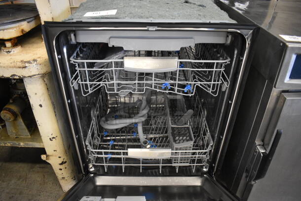 BRAND NEW SCRATCH AND DENT! Midea Stainless Steel Undercounter Dishwasher. 24x26x34 - Image 5 of 8