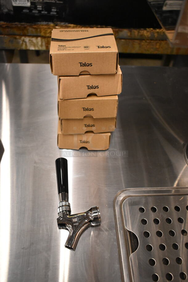 BRAND NEW SCRATCH AND DENT! 2023 Avantco 178UDD48HC Double Tap Kegerator Beer Dispenser - Black, (2) 1/2 Keg Capacity. 115 Volts, 1 Phase. Tested and Working! - Image 6 of 11