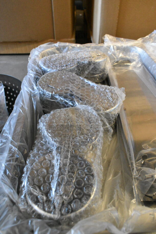 3 BRAND NEW SCRATCH AND DENT! Choice Economy 8 Qt. Full Size Stainless Steel Chafer with Folding Frame. 3 Times Your Bid!  - Image 4 of 6