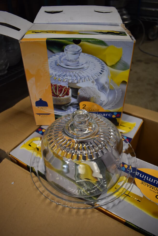 ALL ONE MONEY! Tier Lot of Various Items Including Luminarc Glass Plate w/ Dome Cover and Cutting Board Adapter - Image 3 of 5
