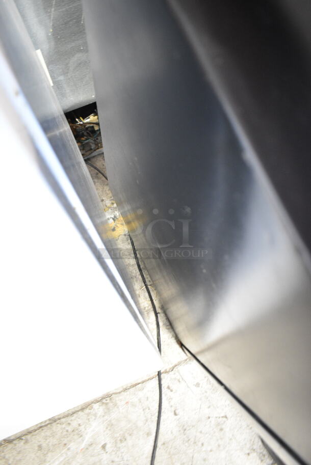 Igloo Metal Mini Cooler. Tested and Working! - Image 5 of 6