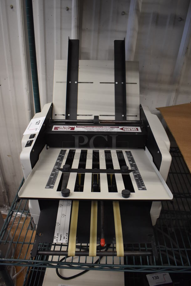Martin Yale 121700 Metal Countertop Auto Folder Paper Folding Machine. 115 Volts, 1 Phase. 17x24x20