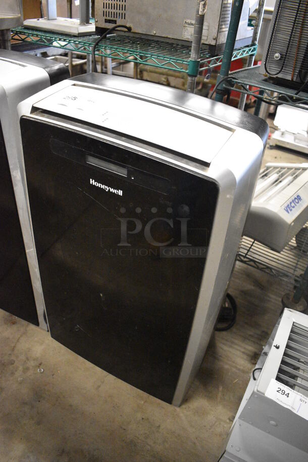Honeywell Model MM14CCS Portable Air Conditioner on Casters. 115 Volts, 1 Phase. 18x15x34. Tested and Working! - Image 3 of 4