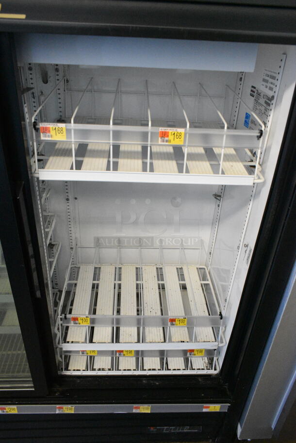 True GDM-41SL-54-LD ENERGY STAR Metal Commercial 2 Door Reach In Cooler Merchandiser w/ Poly Coated Racks. 115 Volts, 1 Phase. Tested and Working! - Image 4 of 5
