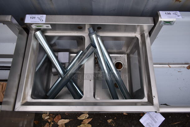 BRAND NEW SCRATCH AND DENT! Regency 600B21014 Stainless Steel Commercial 2 Bay Sink w/ Legs. Bays 10x14 - Image 2 of 3