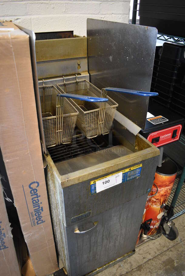 2018 Pitco Frialator 40D Stainless Steel Commercial Floor Style Natural Gas Powered Deep Fat Fryer w/ 2 Metal Fry Baskets and Right Side Splash Guard on Commercial Casters. 115,000 BTU. 15.5x30x51 - Image 2 of 6